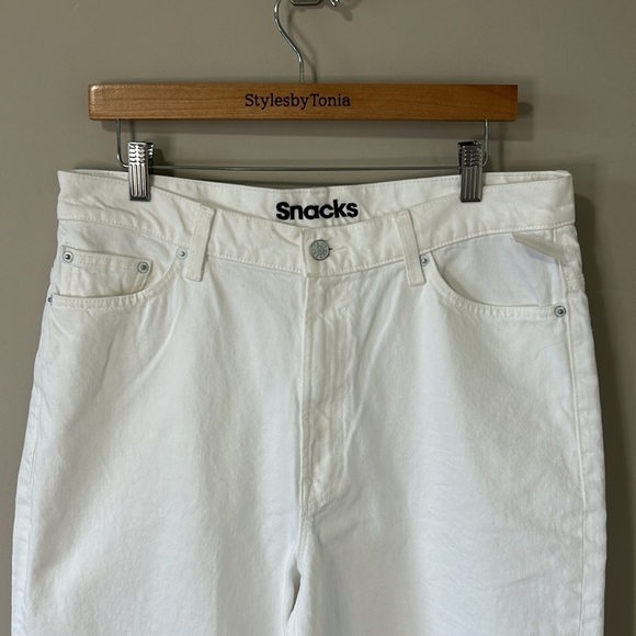 MOTHER Snacks High Waist Twizzy Jean Skimp Sticky Rice White Straight Leg 34 NEW - Picture 5 of 14